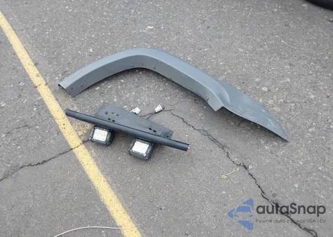 2005 Jeep Liberty Sport from USA, damaged, VIN 1J4GL48K55W653523